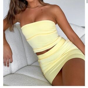 white fox yellow set